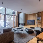 Isard Penthouse & Spa