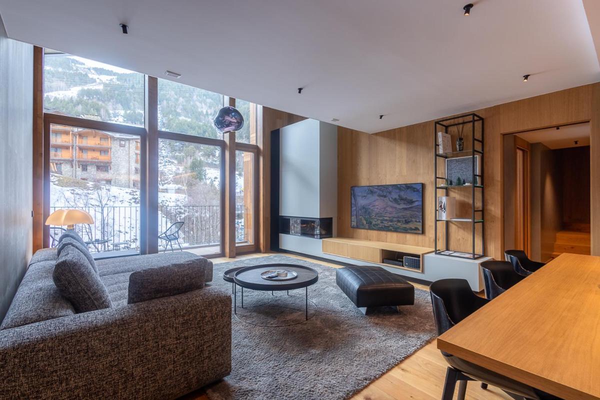 Isard Penthouse & Apartamento