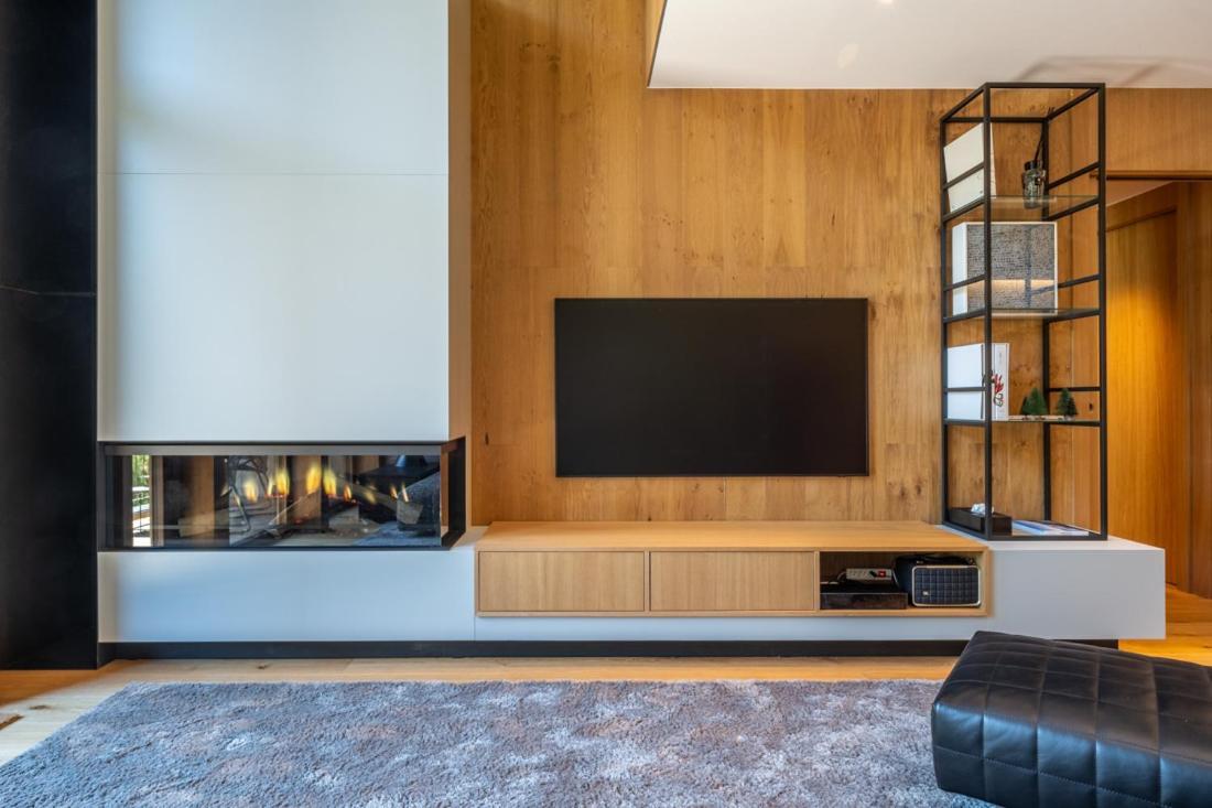 Isard Penthouse &