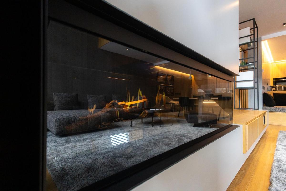 Isard Penthouse & Apartamento